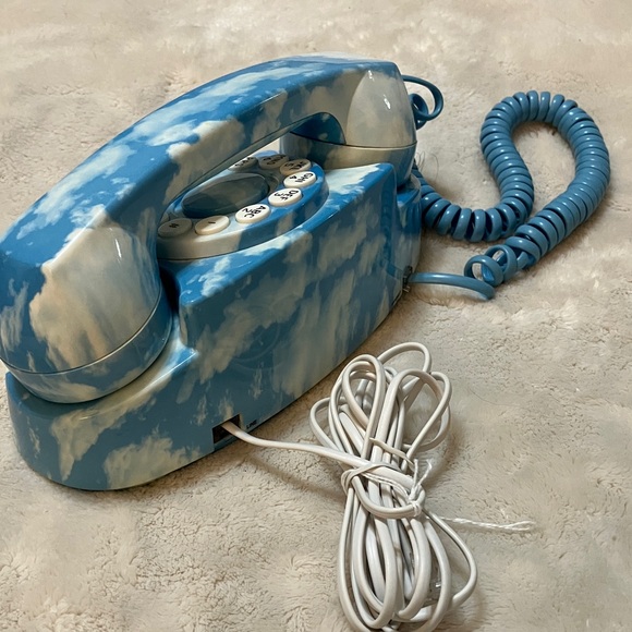 Phone ☎️ - Picture 7 of 13